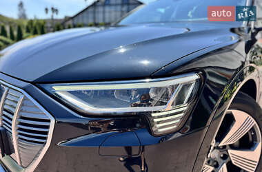 Внедорожник / Кроссовер Audi e-tron 2020 в 