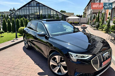 Внедорожник / Кроссовер Audi e-tron 2020 в 