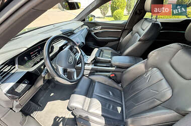 Внедорожник / Кроссовер Audi e-tron 2020 в 