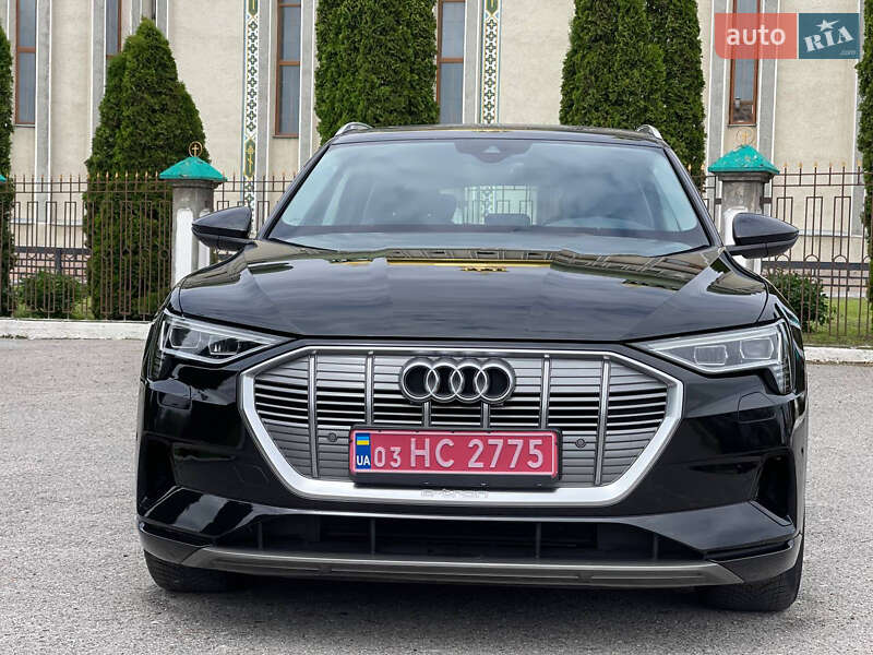 Audi e-tron 2019