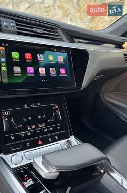 Внедорожник / Кроссовер Audi e-tron 2020 в 