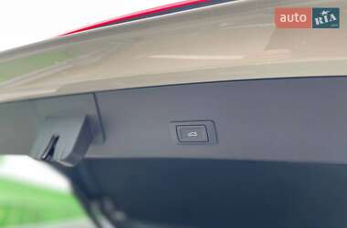 Внедорожник / Кроссовер Audi e-tron 2021 в 