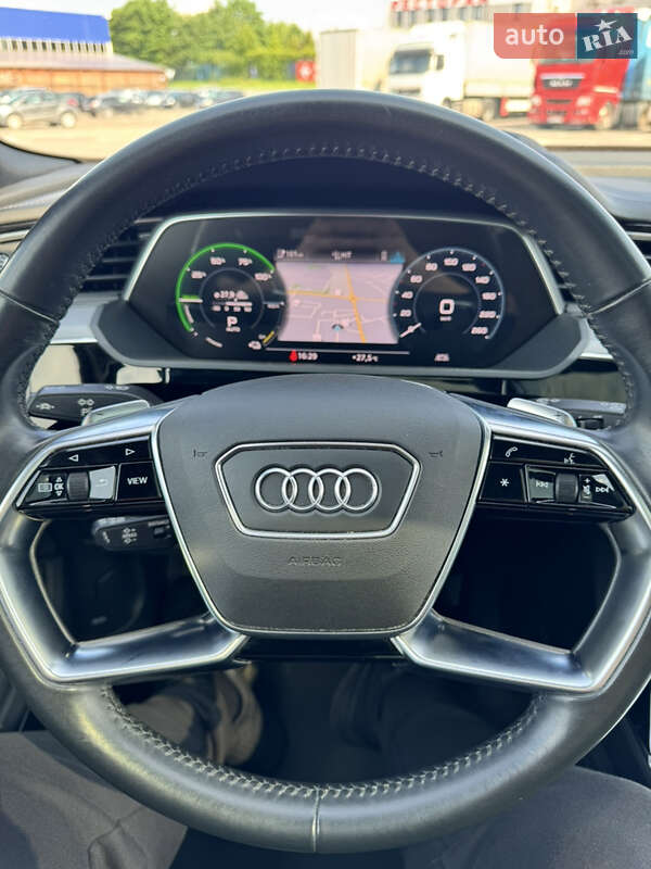 Внедорожник / Кроссовер Audi e-tron 2019 в 