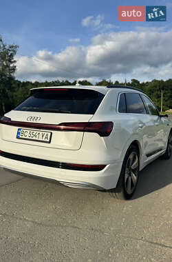Внедорожник / Кроссовер Audi e-tron 2019 в 