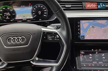 Внедорожник / Кроссовер Audi e-tron 2019 в 