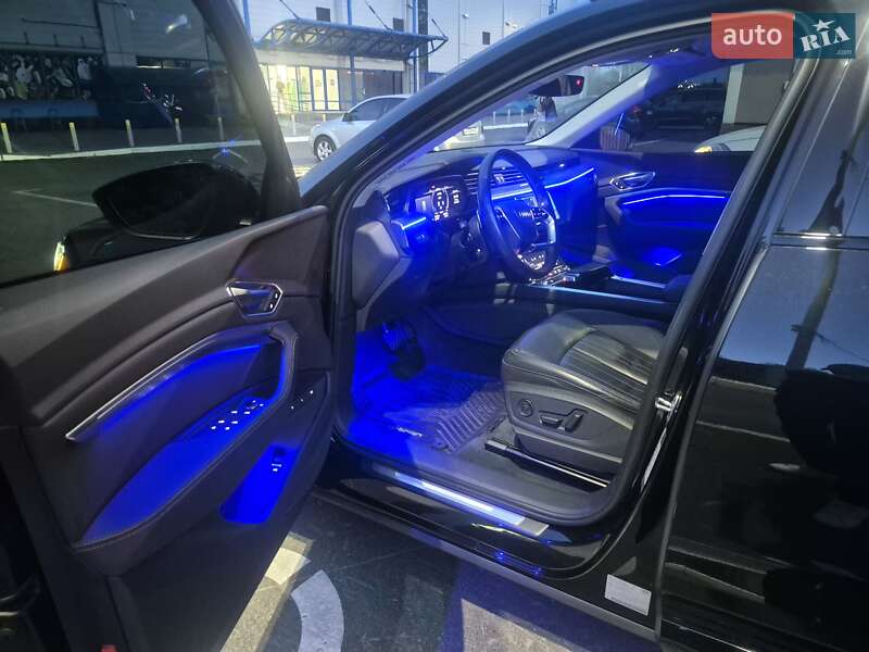Внедорожник / Кроссовер Audi e-tron 2020 в Киеве