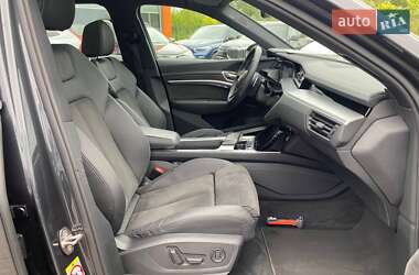 Внедорожник / Кроссовер Audi e-tron 2020 в 