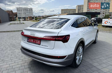Внедорожник / Кроссовер Audi e-tron 2023 в 