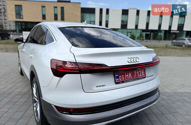 Внедорожник / Кроссовер Audi e-tron 2023 в 