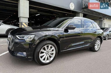 Внедорожник / Кроссовер Audi e-tron 2019 в Киеве