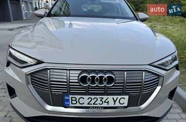 Внедорожник / Кроссовер Audi e-tron 2021 в 