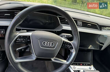 Внедорожник / Кроссовер Audi e-tron 2021 в 