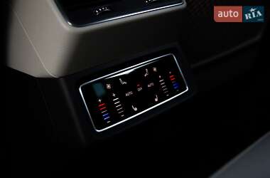 Внедорожник / Кроссовер Audi e-tron 2019 в 
