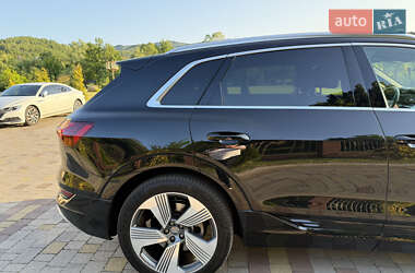 Внедорожник / Кроссовер Audi e-tron 2020 в 