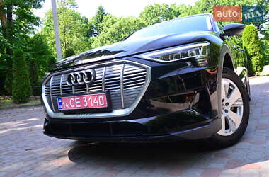Внедорожник / Кроссовер Audi e-tron 2020 в 