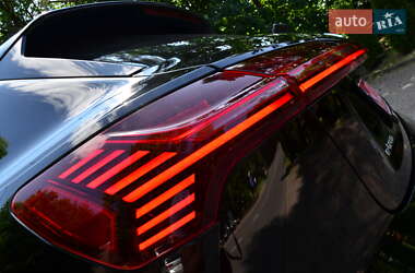 Внедорожник / Кроссовер Audi e-tron 2020 в 