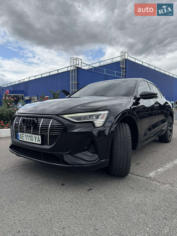 Внедорожник / Кроссовер Audi e-tron 2020 в Днепре