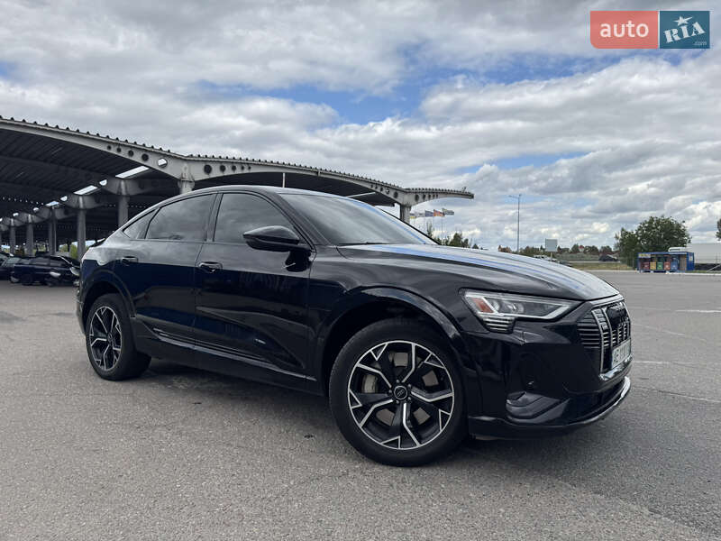 Внедорожник / Кроссовер Audi e-tron 2020 в Днепре