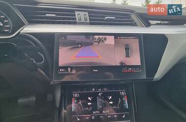 Внедорожник / Кроссовер Audi e-tron 2019 в 
