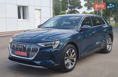 Внедорожник / Кроссовер Audi e-tron 2019 в 