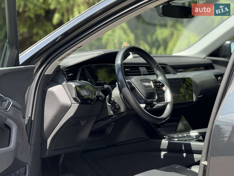 Внедорожник / Кроссовер Audi e-tron 2019 в Тернополе