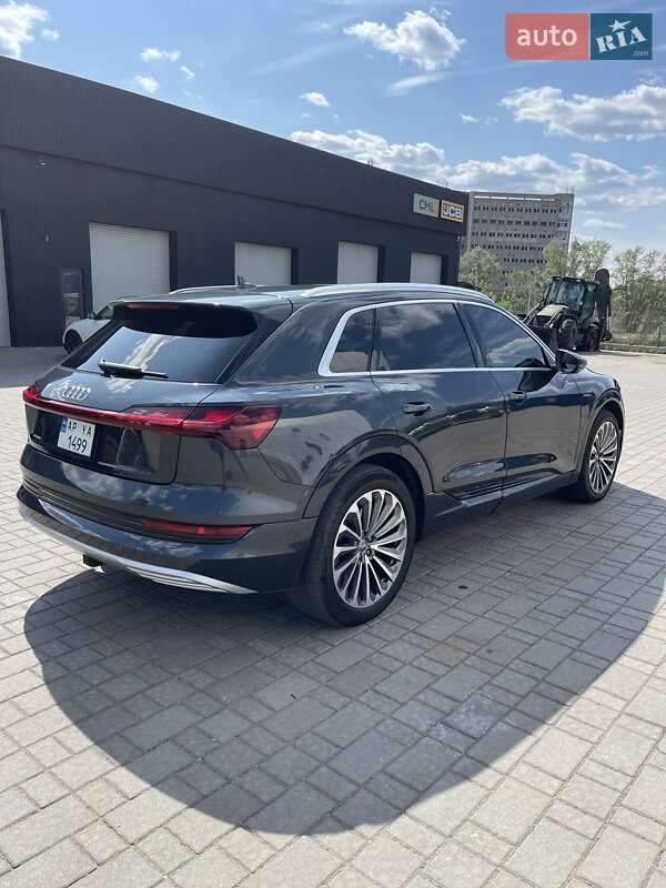 Позашляховик / Кросовер Audi e-tron 2019 в Запоріжжі
