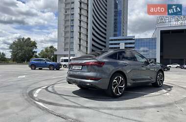 Внедорожник / Кроссовер Audi e-tron 2021 в 