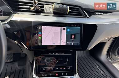 Внедорожник / Кроссовер Audi e-tron 2021 в 