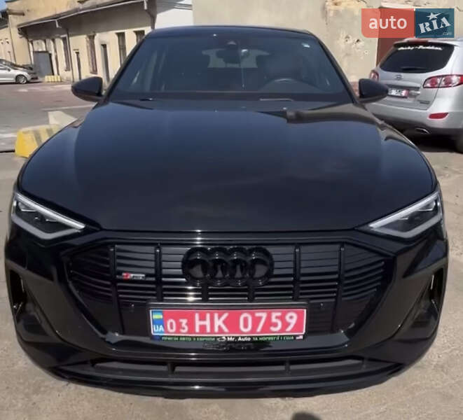 Внедорожник / Кроссовер Audi e-tron 2022 в Киеве