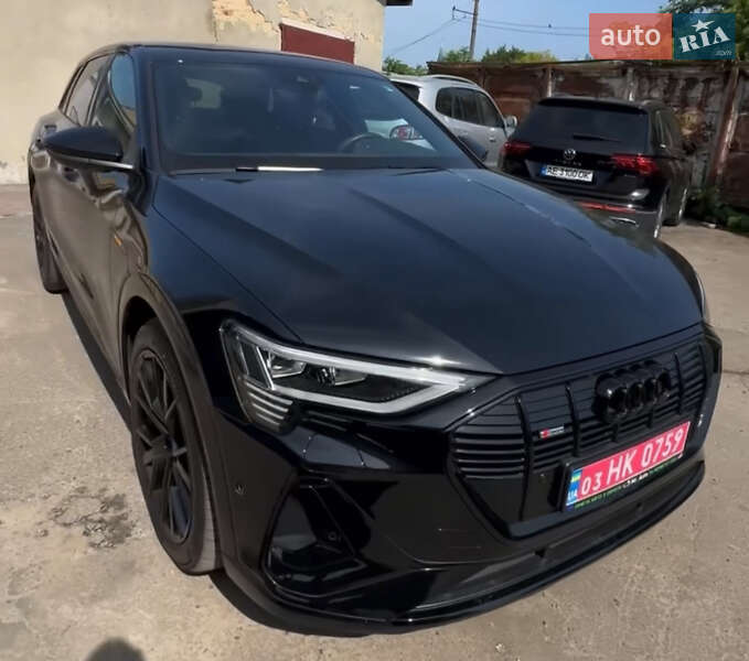 Внедорожник / Кроссовер Audi e-tron 2022 в Киеве