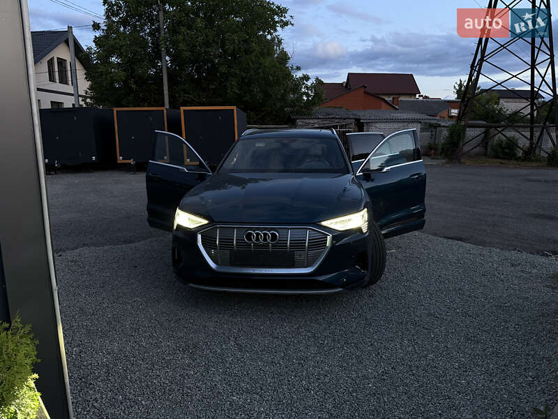 Внедорожник / Кроссовер Audi e-tron 2020 в Днепре фото 2 Внедорожник / Кроссовер Audi e-tron 2020 в Днепре