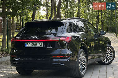 Внедорожник / Кроссовер Audi e-tron 2019 в 