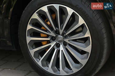 Внедорожник / Кроссовер Audi e-tron 2019 в 