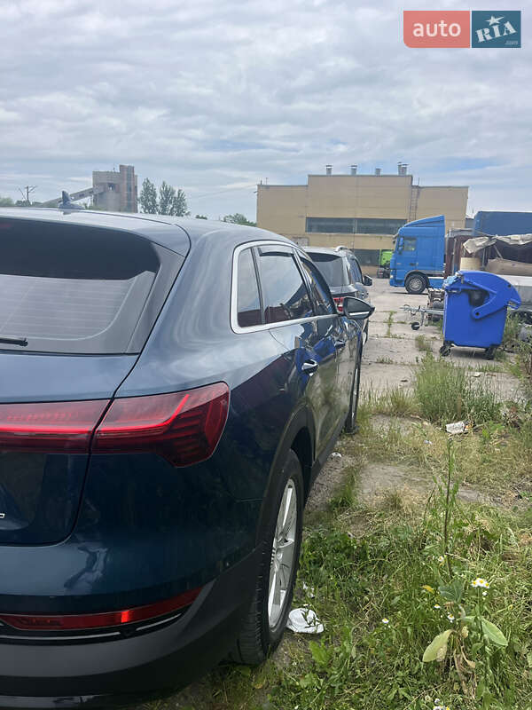 Позашляховик / Кросовер Audi e-tron 2020 в Львові