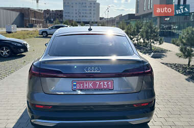 Внедорожник / Кроссовер Audi e-tron 2023 в 