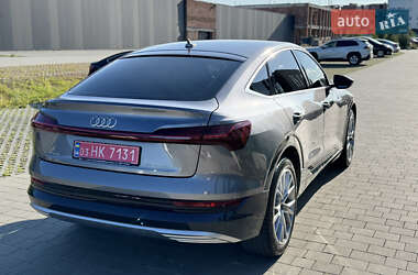 Внедорожник / Кроссовер Audi e-tron 2023 в 