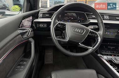 Позашляховик / Кросовер Audi e-tron 2020 в 