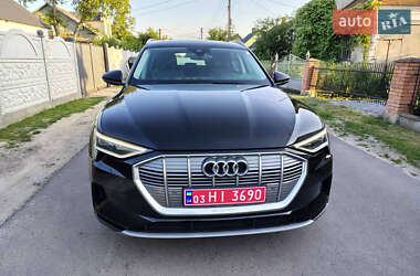 Внедорожник / Кроссовер Audi e-tron 2019 в 