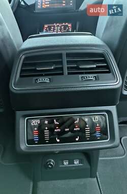 Внедорожник / Кроссовер Audi e-tron 2020 в 
