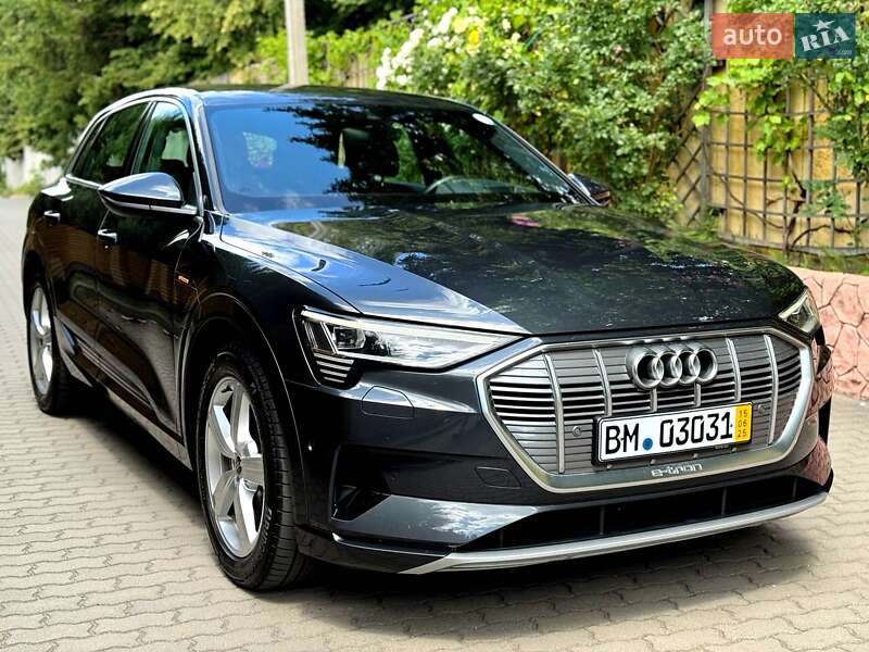 Внедорожник / Кроссовер Audi e-tron 2020 в Хмельницком