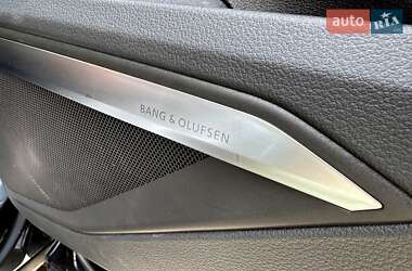 Внедорожник / Кроссовер Audi e-tron 2020 в 