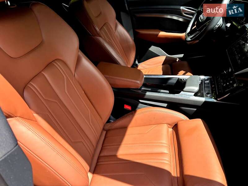 Внедорожник / Кроссовер Audi e-tron 2020 в Хмельницком