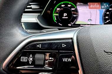 Внедорожник / Кроссовер Audi e-tron 2020 в 