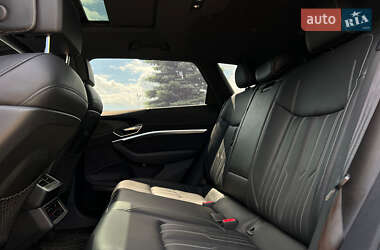Внедорожник / Кроссовер Audi e-tron 2019 в 