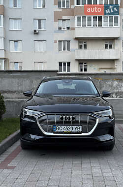 Внедорожник / Кроссовер Audi e-tron 2020 в 