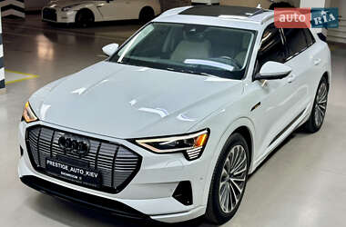 Внедорожник / Кроссовер Audi e-tron 2019 в 