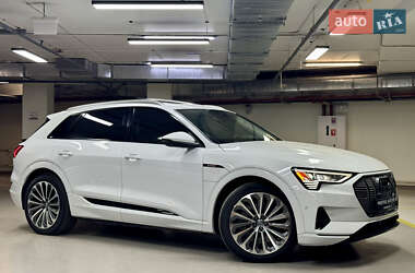 Внедорожник / Кроссовер Audi e-tron 2019 в 