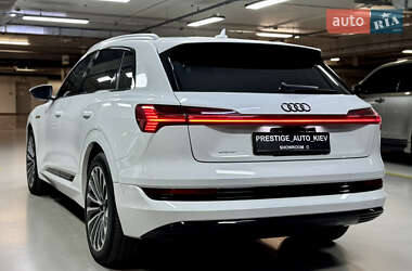 Внедорожник / Кроссовер Audi e-tron 2019 в 