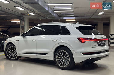 Внедорожник / Кроссовер Audi e-tron 2019 в 