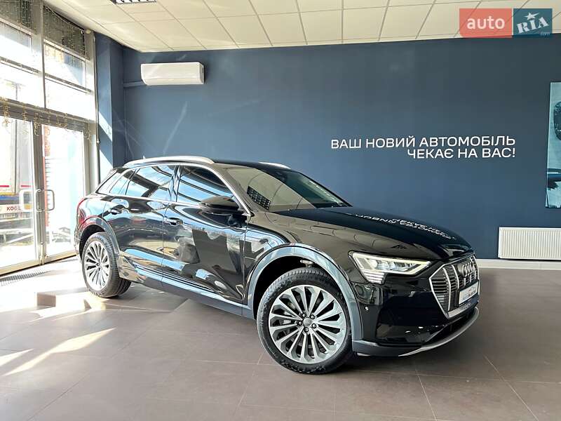 Внедорожник / Кроссовер Audi e-tron 2019 в 